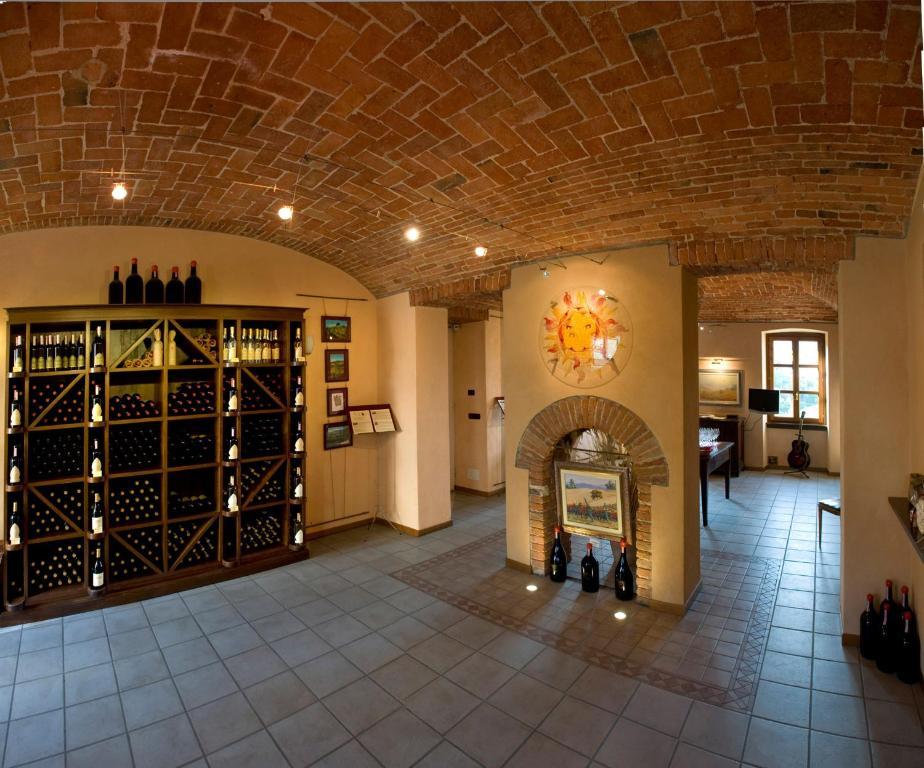 Casa Svizzera Agriturismo Barolo Buitenkant foto