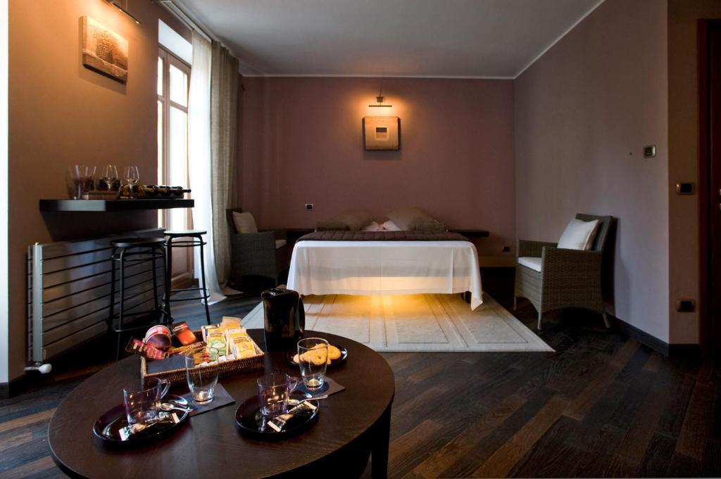 Casa Svizzera Agriturismo Barolo Kamer foto