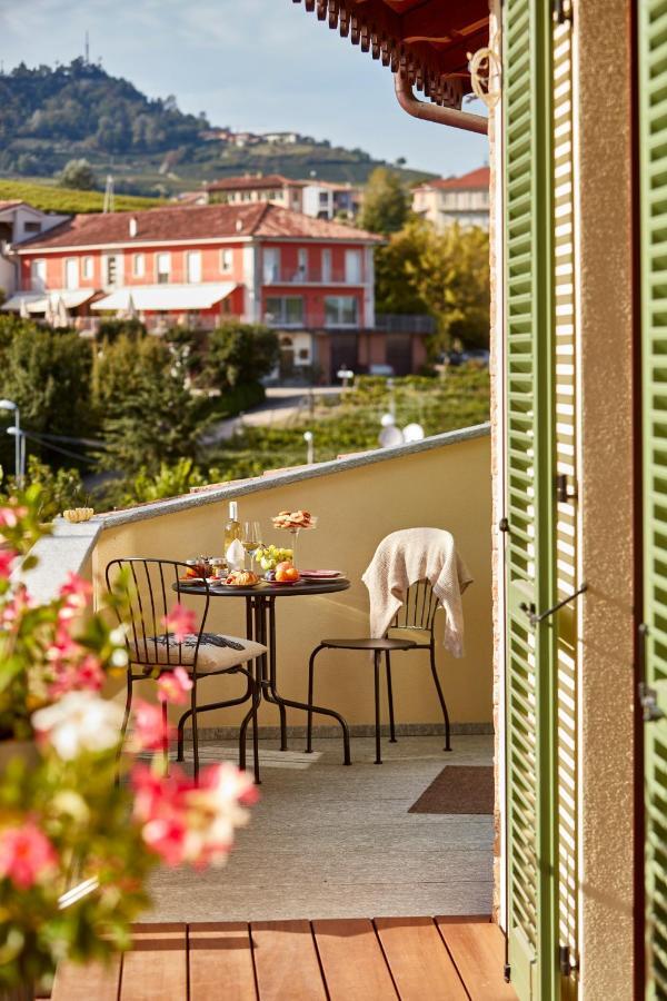 Casa Svizzera Agriturismo Barolo Buitenkant foto