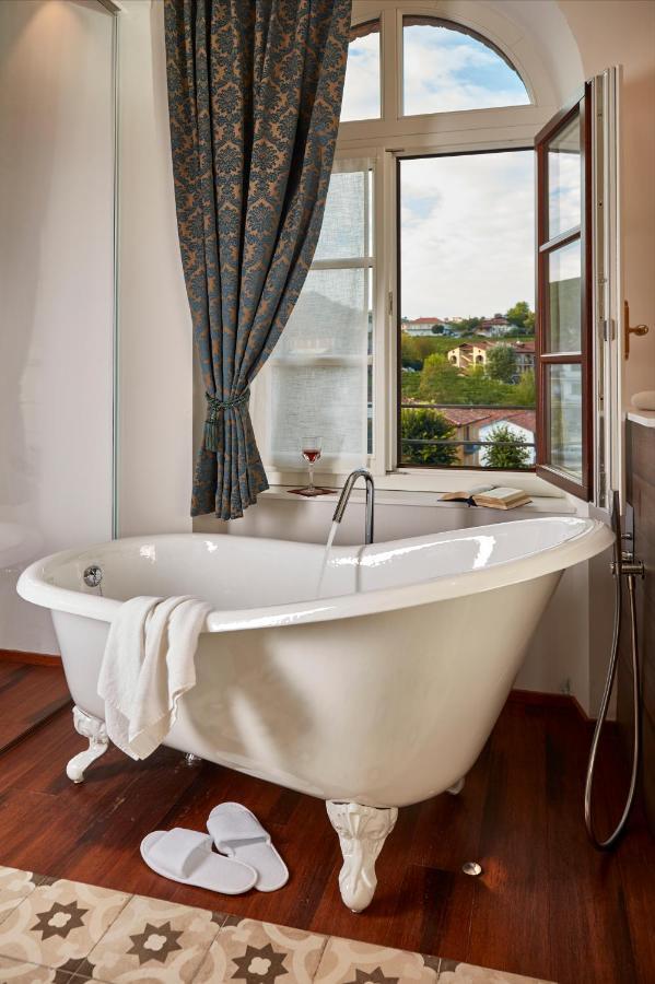 Casa Svizzera Agriturismo Barolo Buitenkant foto