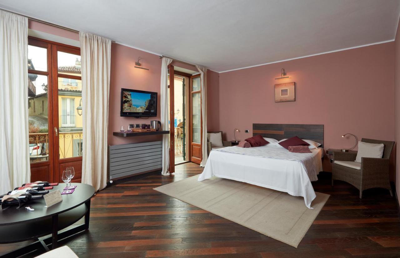 Casa Svizzera Agriturismo Barolo Buitenkant foto