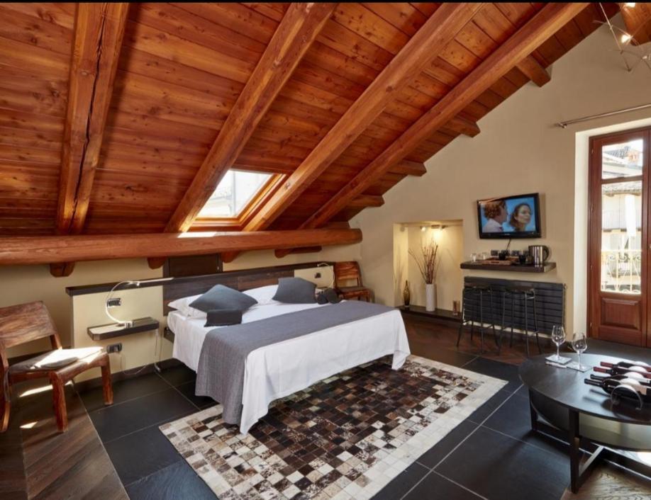 Casa Svizzera Agriturismo Barolo Buitenkant foto
